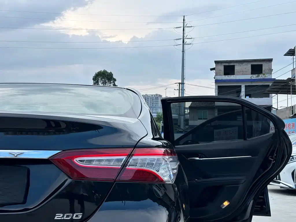 Camry 2021 2.0g Deluxe Edition купить на сайте DeffCars