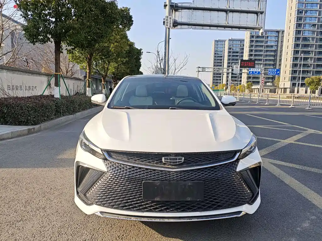 Emgrand L 2022 1.4T CVT premium model купить на сайте DeffCars