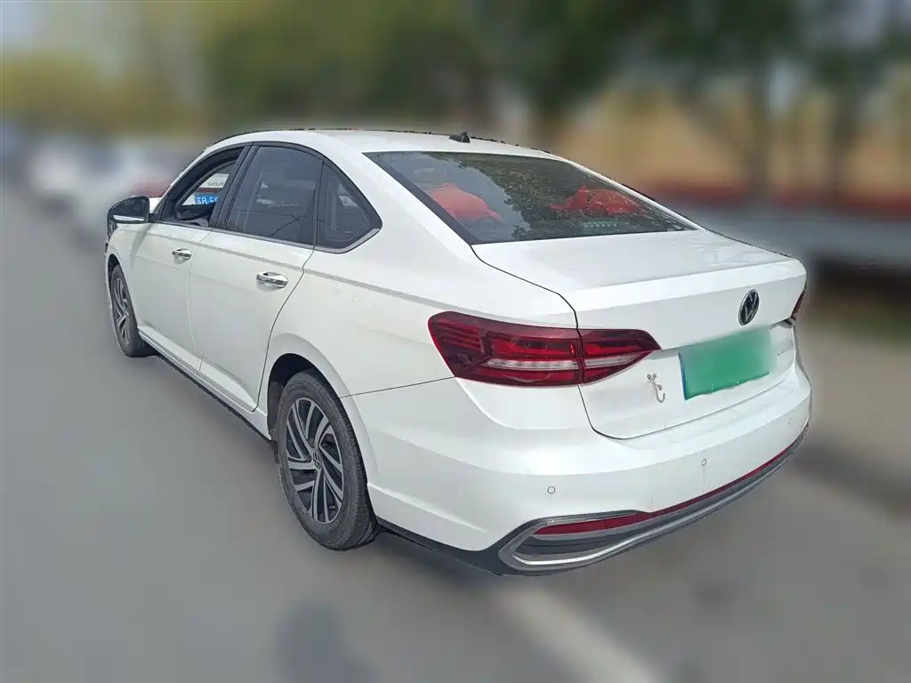 Lavida 2023 1.5L automatic 5 million version купить на сайте DeffCars