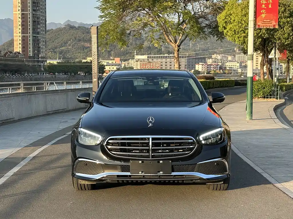 Mercedes-Benz E-Class 2023 E 300 L Luxury Model купить на сайте DeffCars