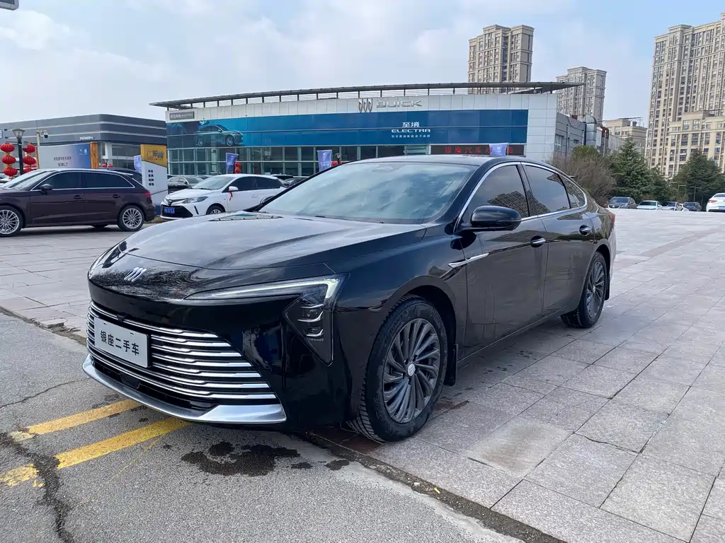 LaCrosse 2025 28T Platinum Edition купить на сайте DeffCars
