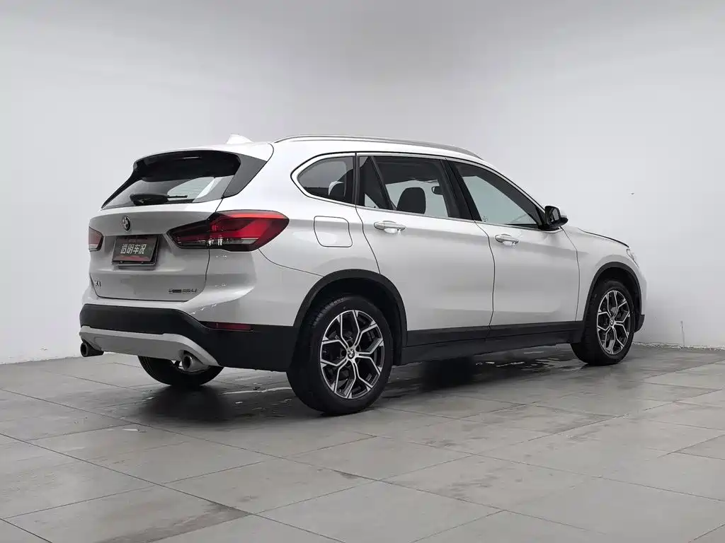 BMW X1 2021 sDrive25Li Leading Model купить на сайте DeffCars