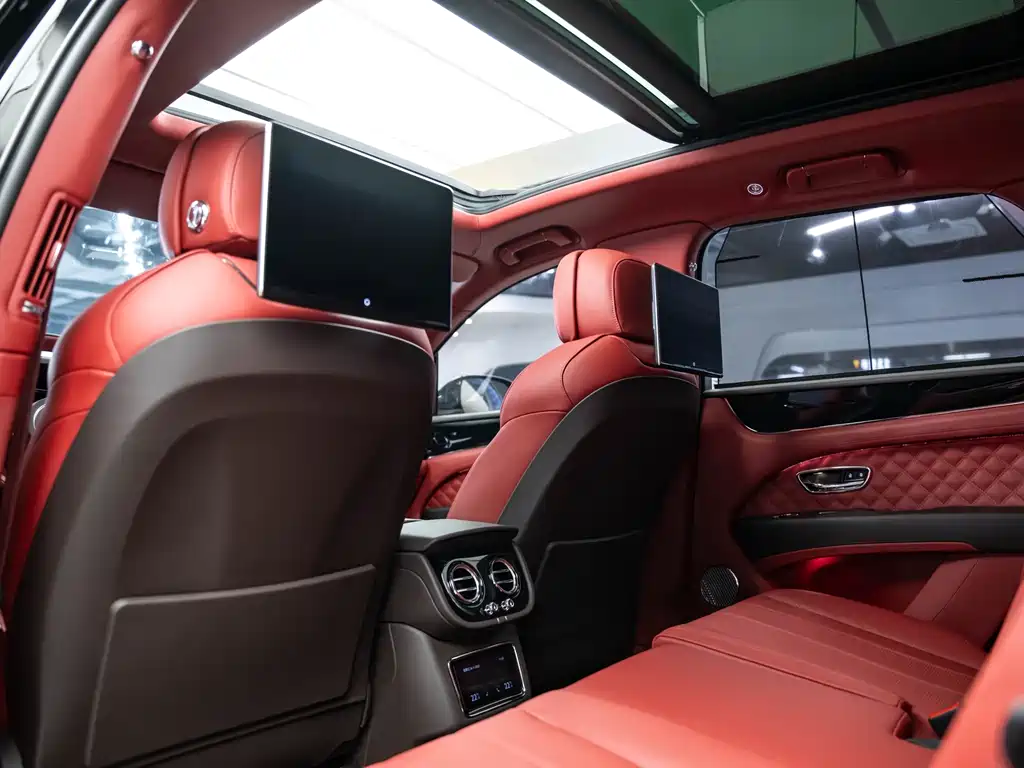 Bentayga 2022 4.0T V8 купить на сайте DeffCars