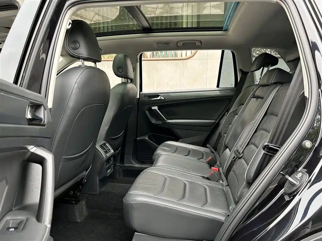 Tiguan L 2020 330TSI automatic two-wheel drive R-Line flagship version National VI купить на сайте DeffCars
