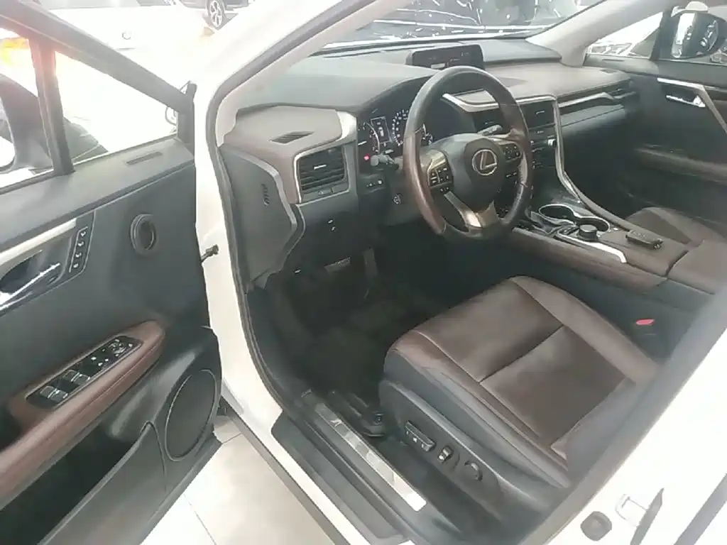 Lexus RX 2016 300 four-wheel drive elegant version National VI купить на сайте DeffCars