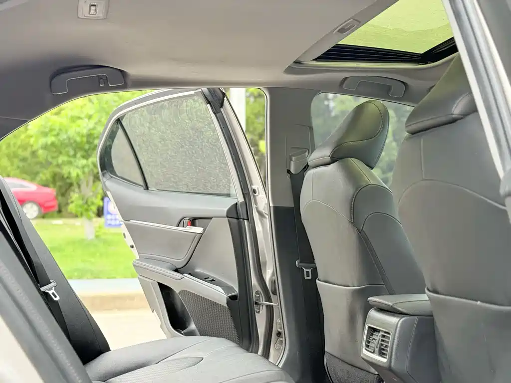 Camry 2021 2.0G Deluxe Edition купить на сайте DeffCars