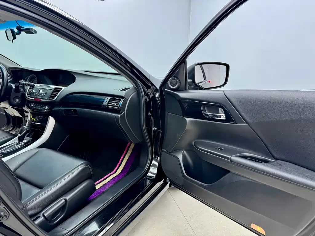 Accord 2016 2.0L Comfort Edition купить на сайте DeffCars