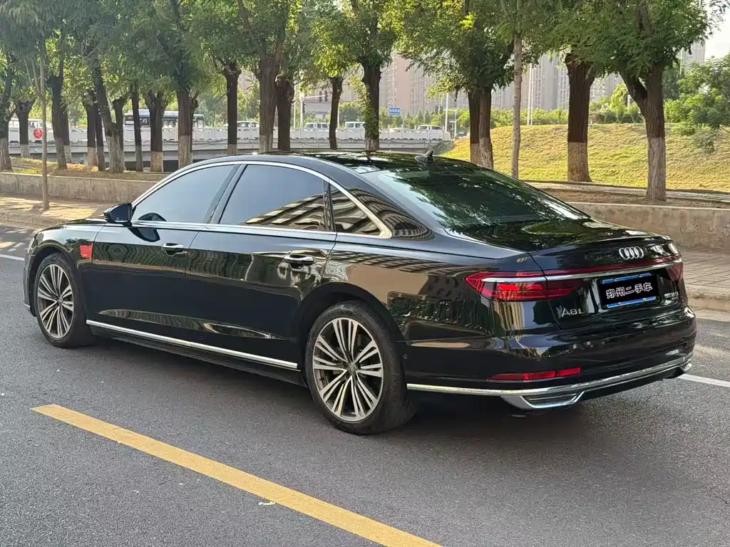 Audi A8 2018 A8L 55 TFSI quattro premium model купить на сайте DeffCars