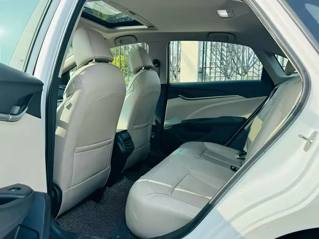 Yinglang 2019 15T dual-clutch interconnected elite model National VI купить на сайте DeffCars