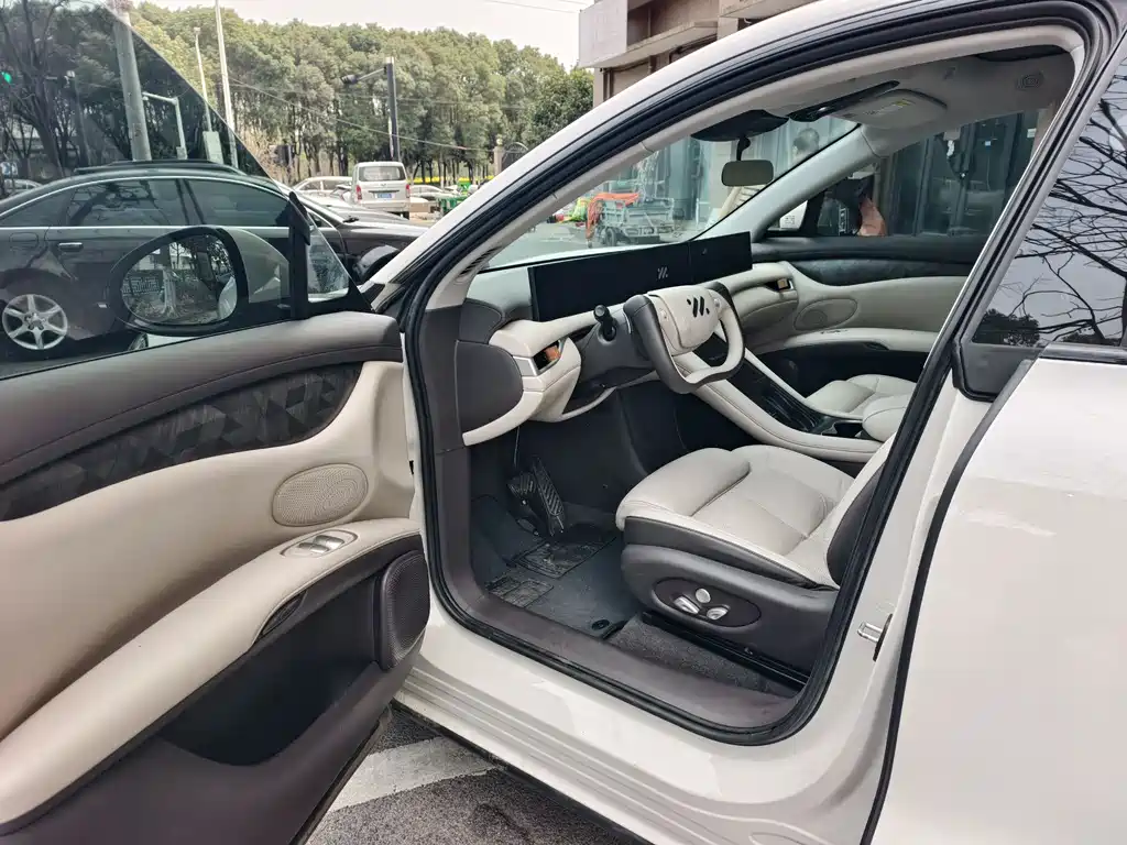 Zhiji LS6 2023 Max long battery life version купить на сайте DeffCars