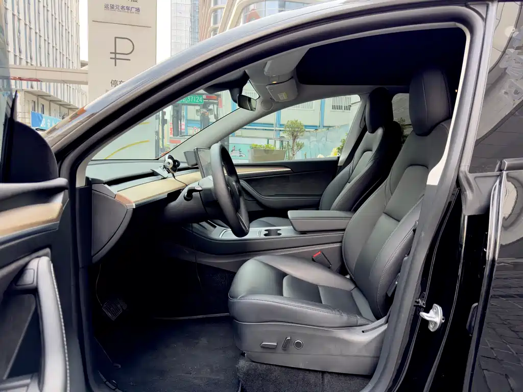 Model Y 2022 rear-wheel drive version купить на сайте DeffCars