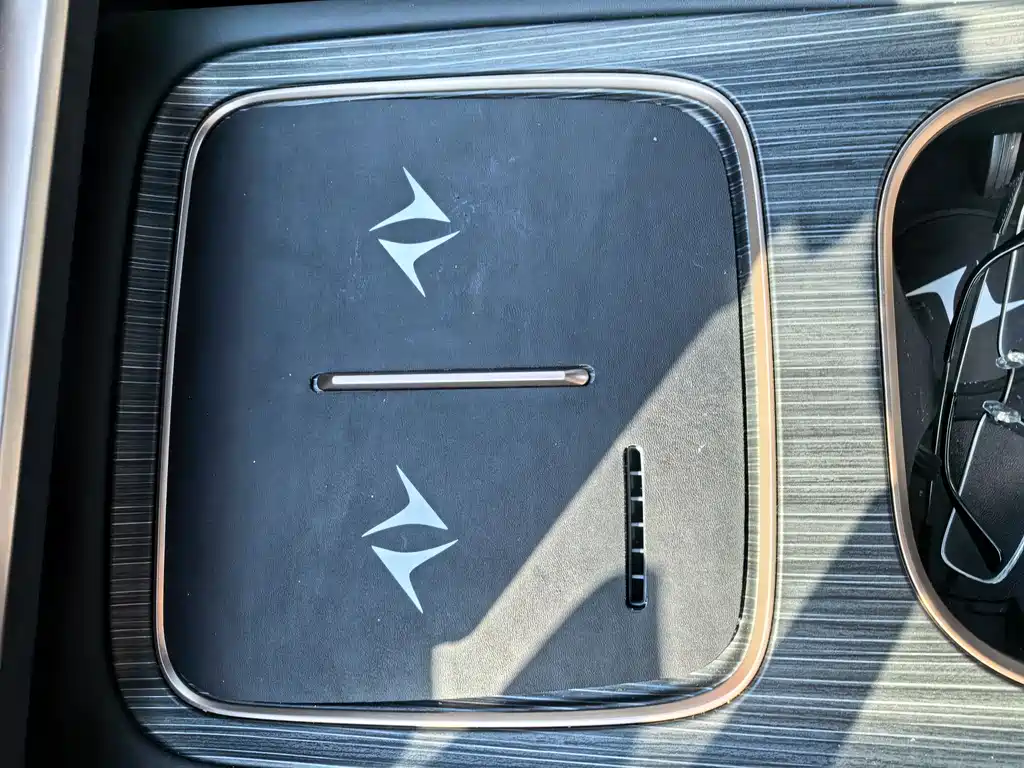 eπ008 2024 model 210Max extended range version 6 seats купить на сайте DeffCars