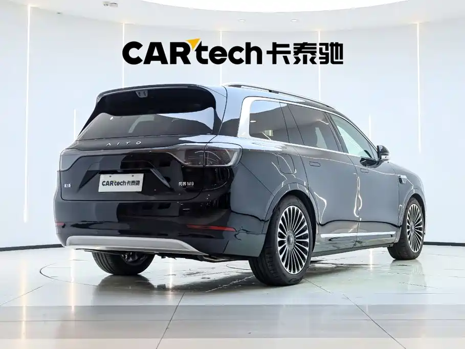 Wenjie M9 2025 extended range Ultra version 52kWh 6-seater version (192-line lidar) купить на сайте DeffCars