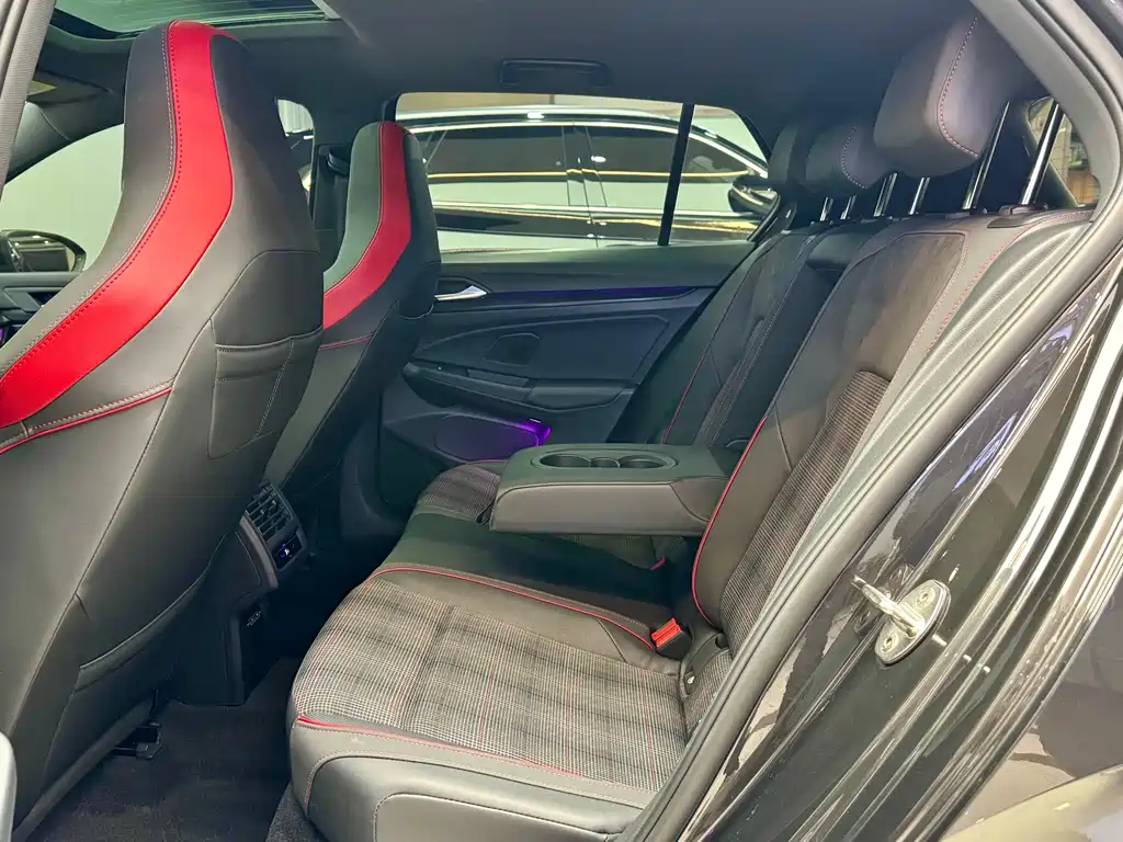 Golf GTI 2021 facelift 380TSI DSG GTI купить на сайте DeffCars
