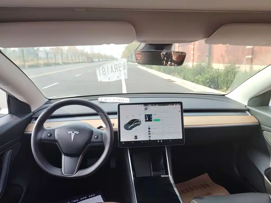 Model 3 2019 standard range rear drive upgraded version купить на сайте DeffCars