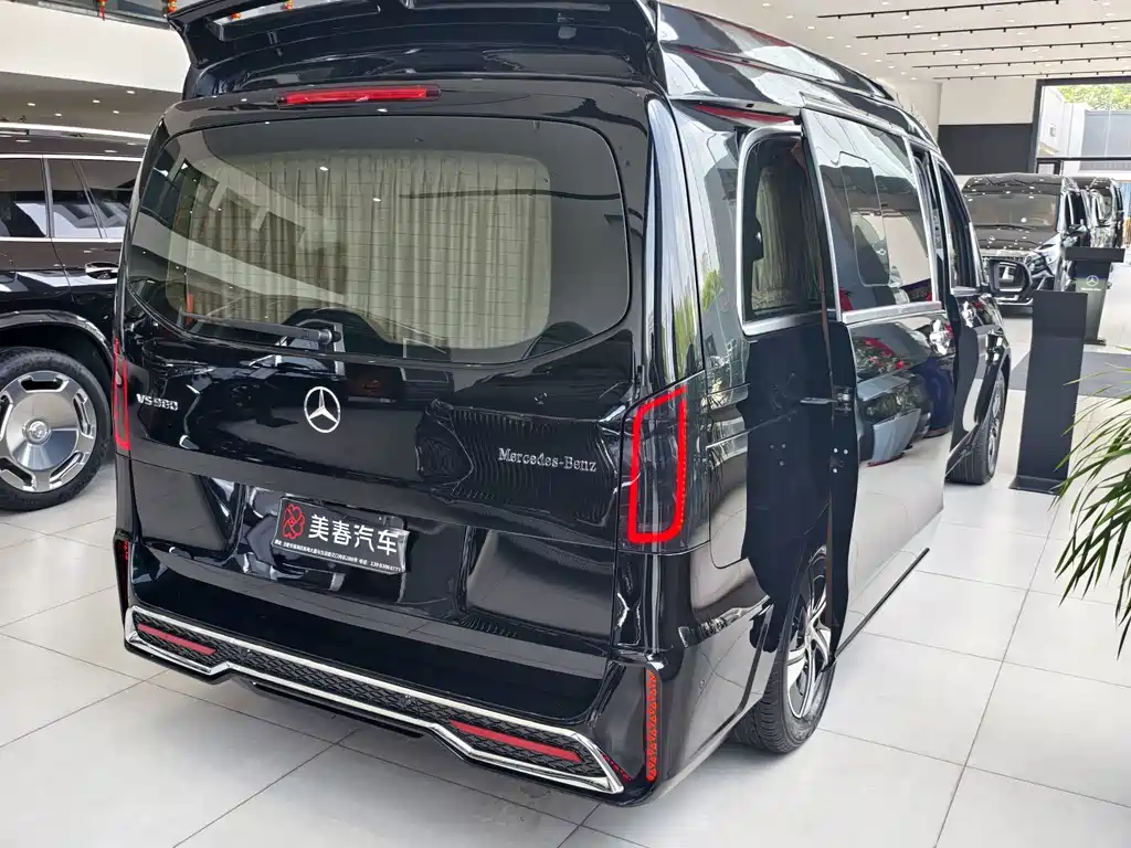 Vito 2024 2.0T Business Edition 7 seats купить на сайте DeffCars