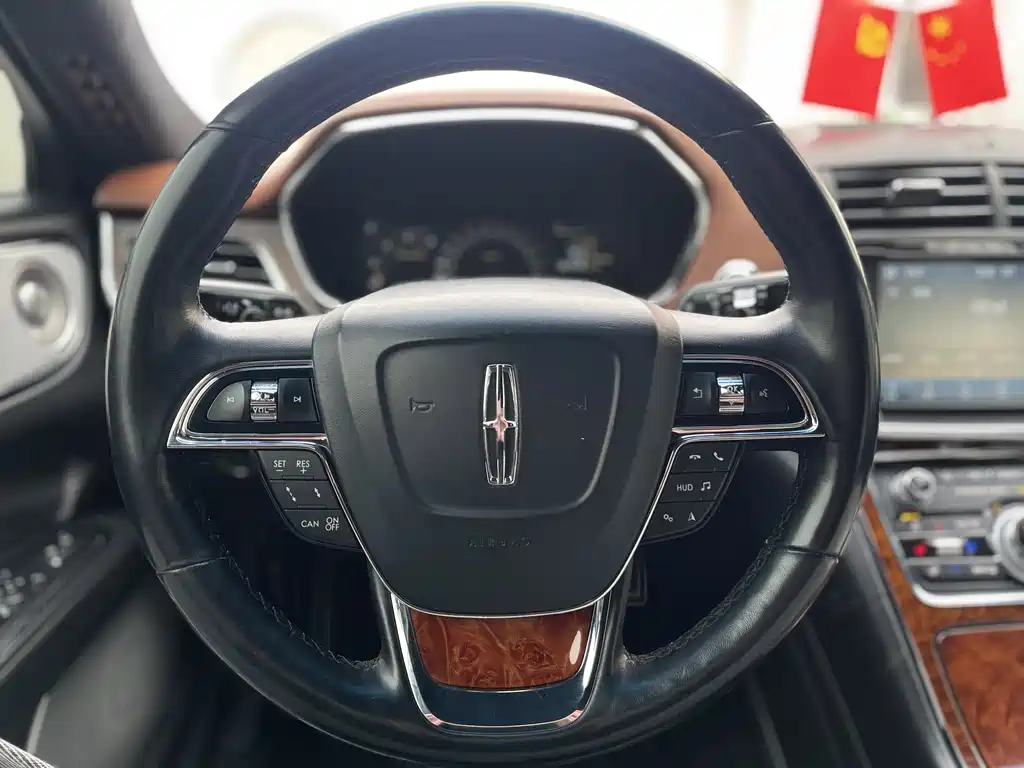 Lincoln Continental 2019 2.0T Two-wheel drive Premium Edition National V купить на сайте DeffCars