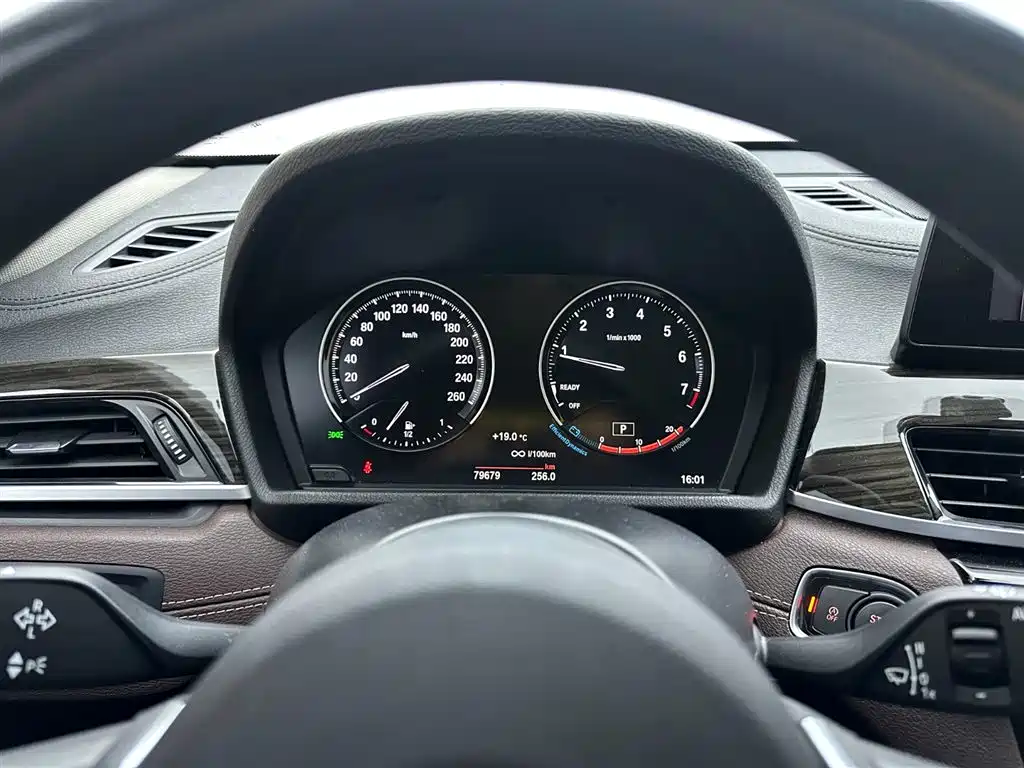 BMW X1 2021 xDrive25Li Exclusive Model купить на сайте DeffCars