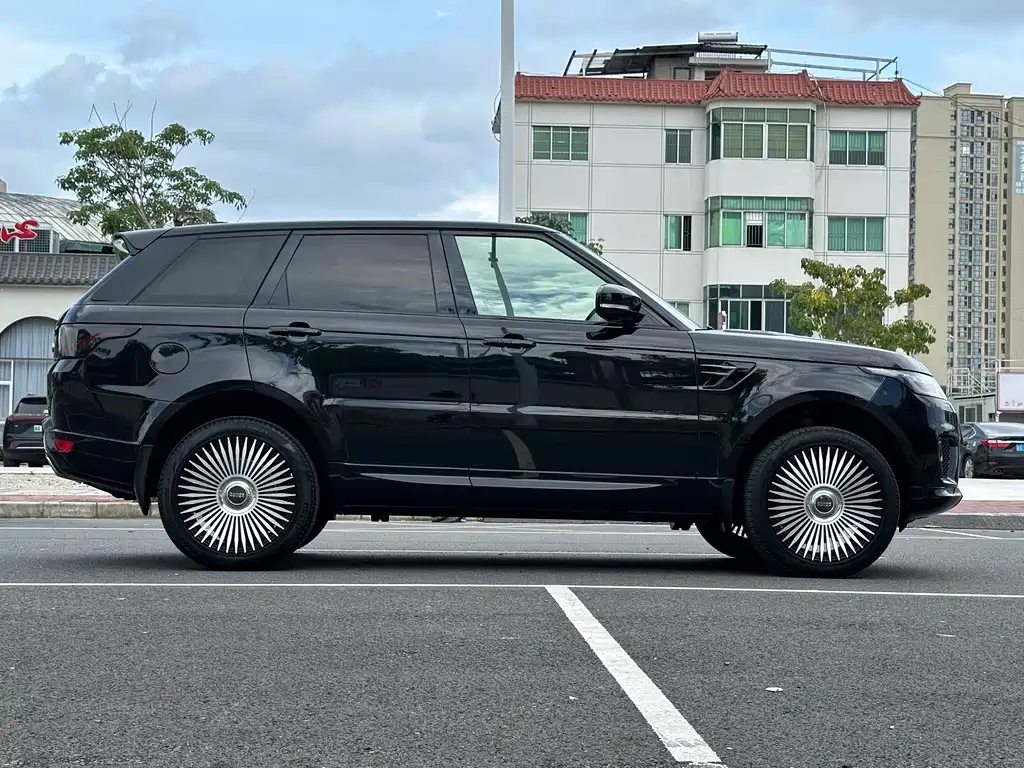 Range Rover Sport 2020 3.0 L6 HSE DYNAMIC купить на сайте DeffCars