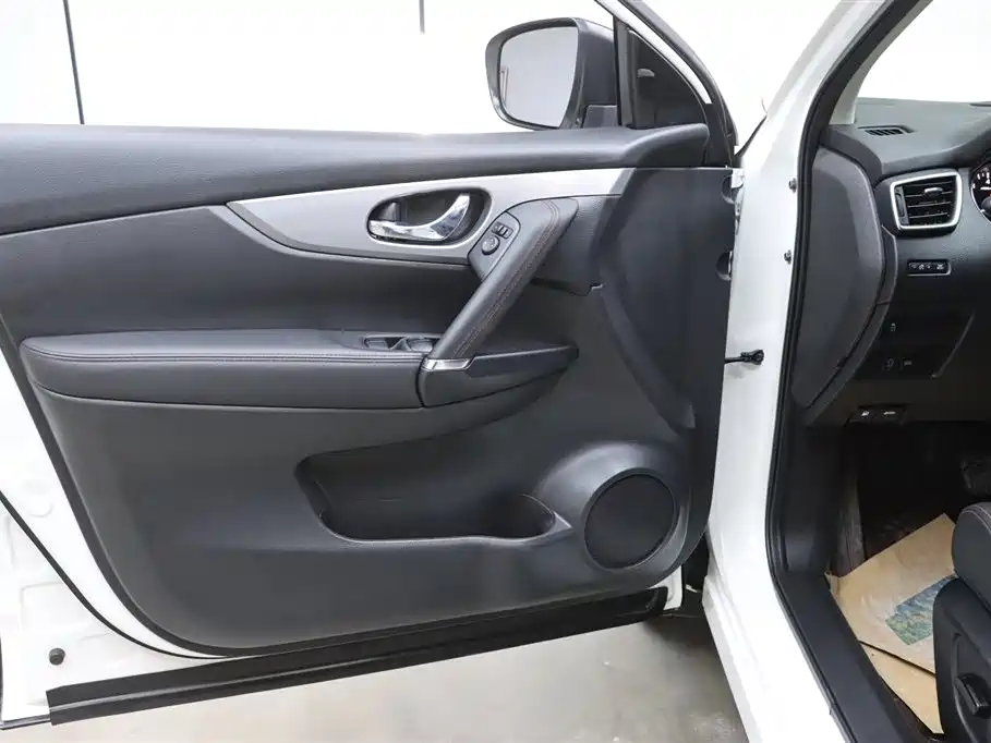 Qashqai 2021 2.0L CVT Deluxe Edition купить на сайте DeffCars