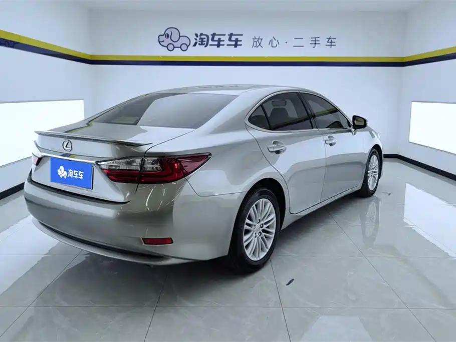 Lexus ES 2015 200 Elite Edition купить на сайте DeffCars