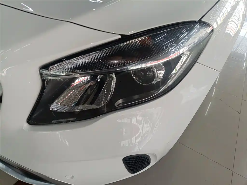 Mercedes-Benz GLA 2018 GLA 200 Dynamic купить на сайте DeffCars