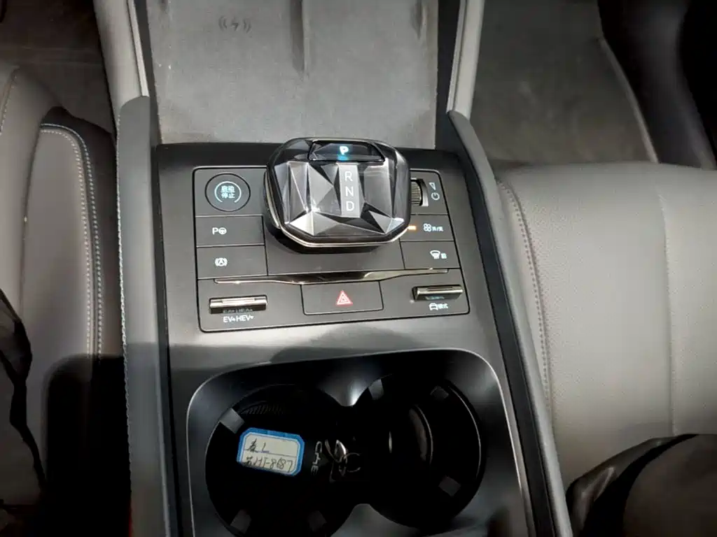 Qin L 2025 DM-i Zhidong Edition 120km Transcendental купить на сайте DeffCars
