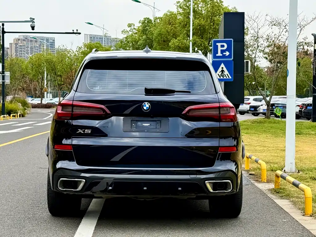 BMW X5 2022 xDrive 40Li Exclusive M Sports Package купить на сайте DeffCars
