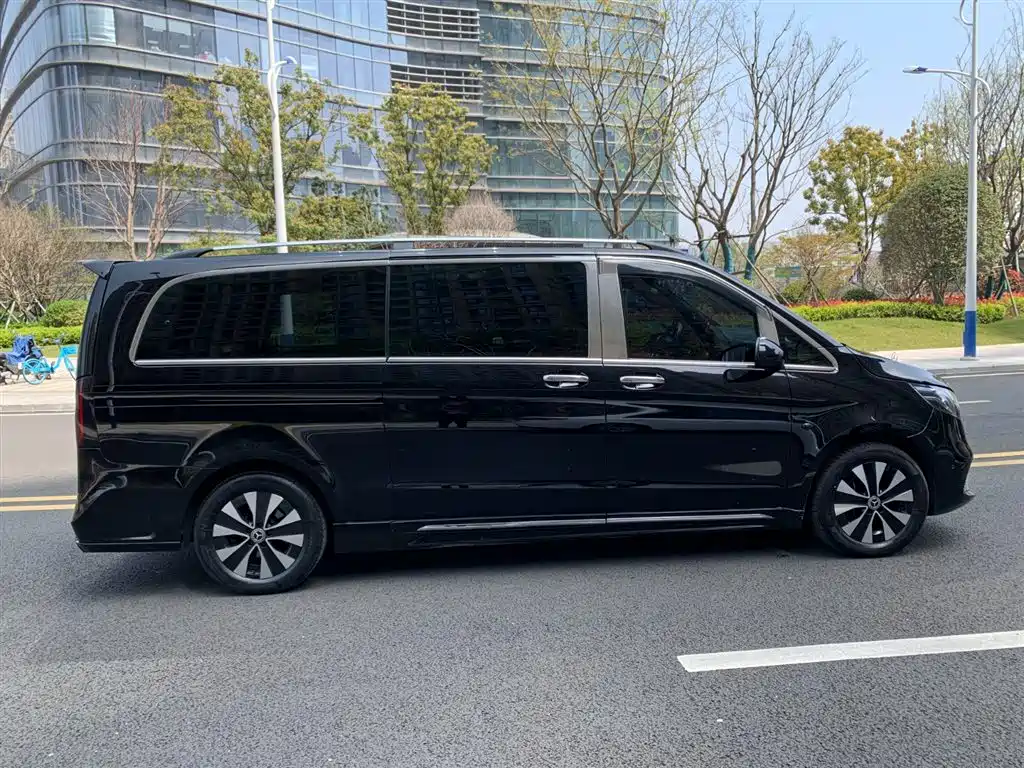 Vito 2023 2.0T Business Edition 7 seats купить на сайте DeffCars