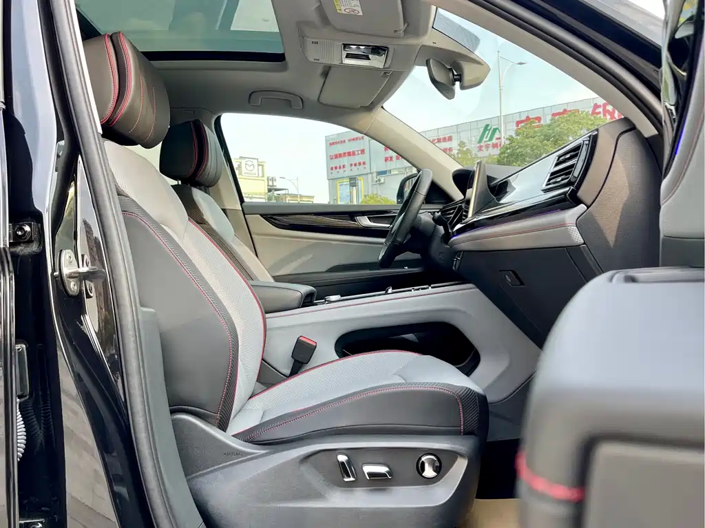 Touron 2024 Touron X 380TSI four-wheel drive Longxiang version купить на сайте DeffCars