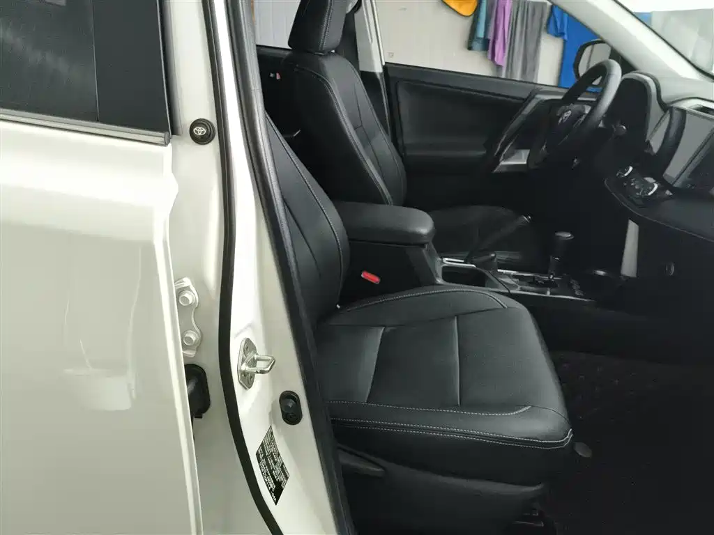 RAV4 Rongfang 2016 2.0L CVT two-wheel drive comfort version National V купить на сайте DeffCars