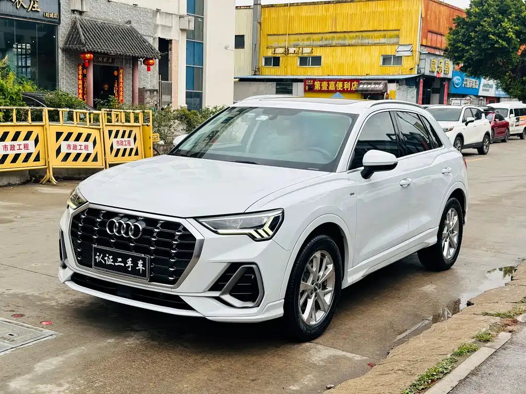 Audi Q3 2020 35 TFSI aggressive and dynamic купить на сайте DeffCars