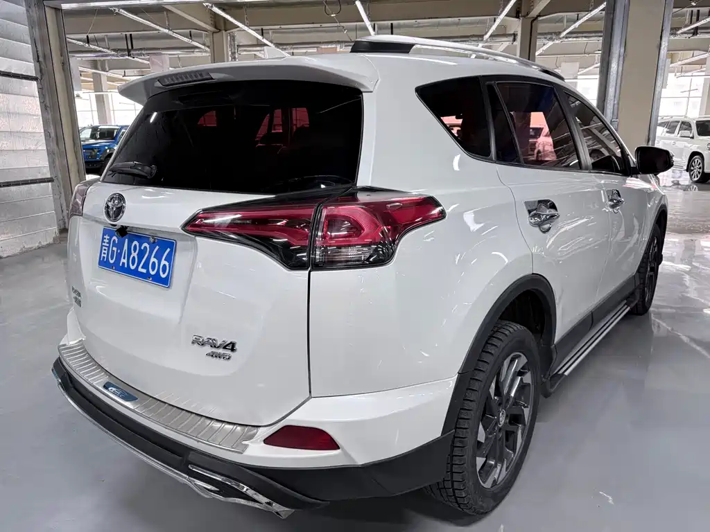RAV4 Rongfang 2018 2.5L automatic four-wheel drive Elite i version купить на сайте DeffCars