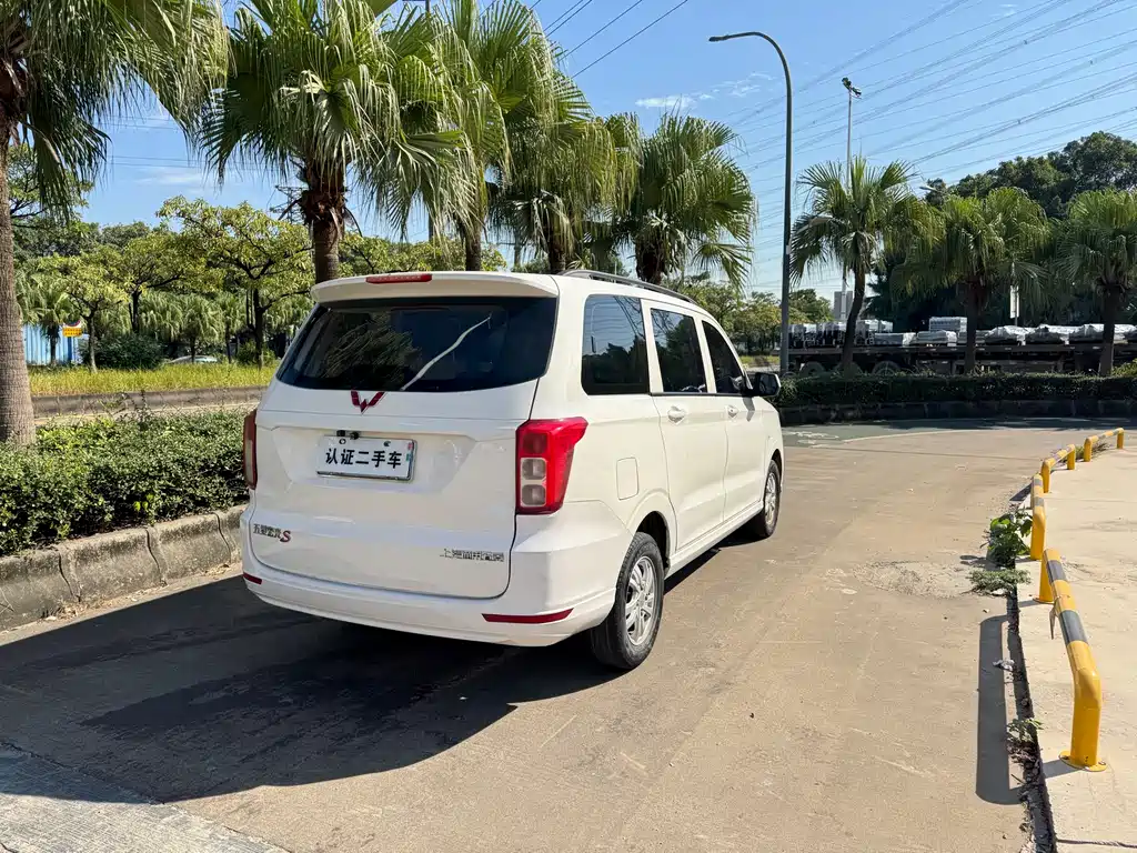 Wuling Hongguang 2019 1.5L S Standard National VI LAR купить на сайте DeffCars