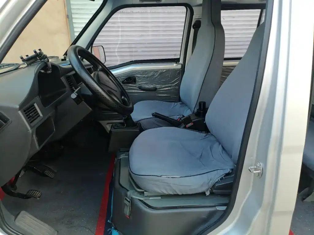 Wuling Zhiguang 2020 1.2L Practical National VI LSI купить на сайте DeffCars