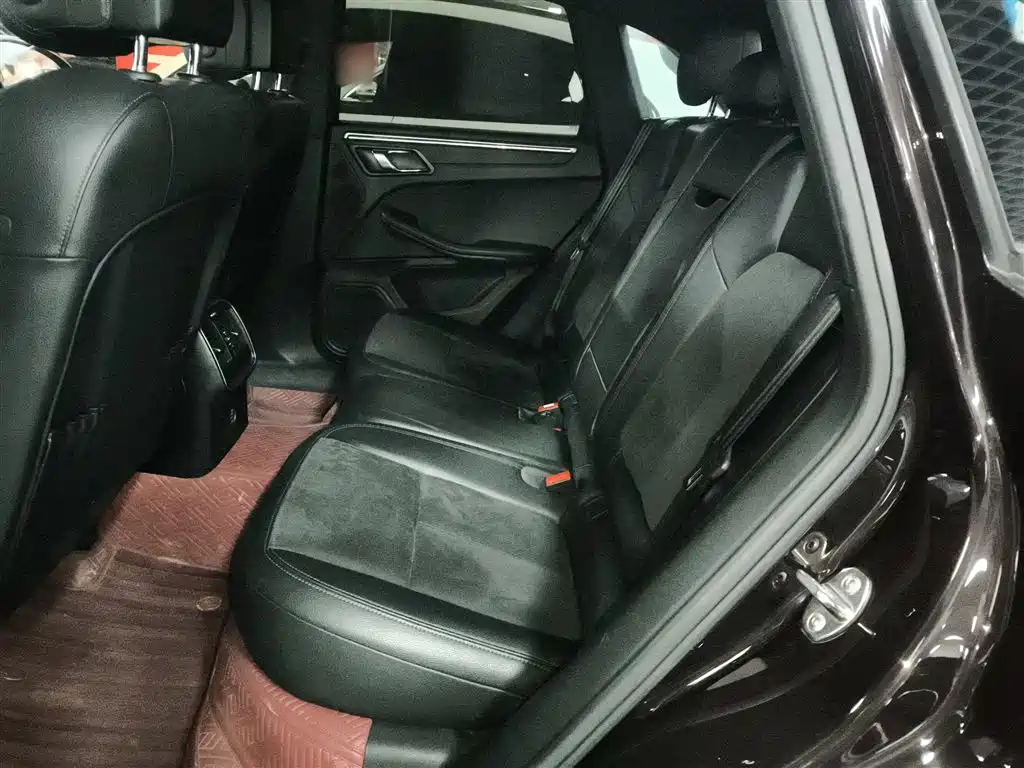 Macan 2017 Macan 2.0T купить на сайте DeffCars