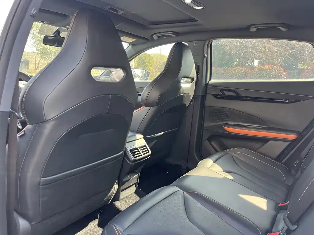 Changan UNI-V 2023 1.5T exclusive model купить на сайте DeffCars