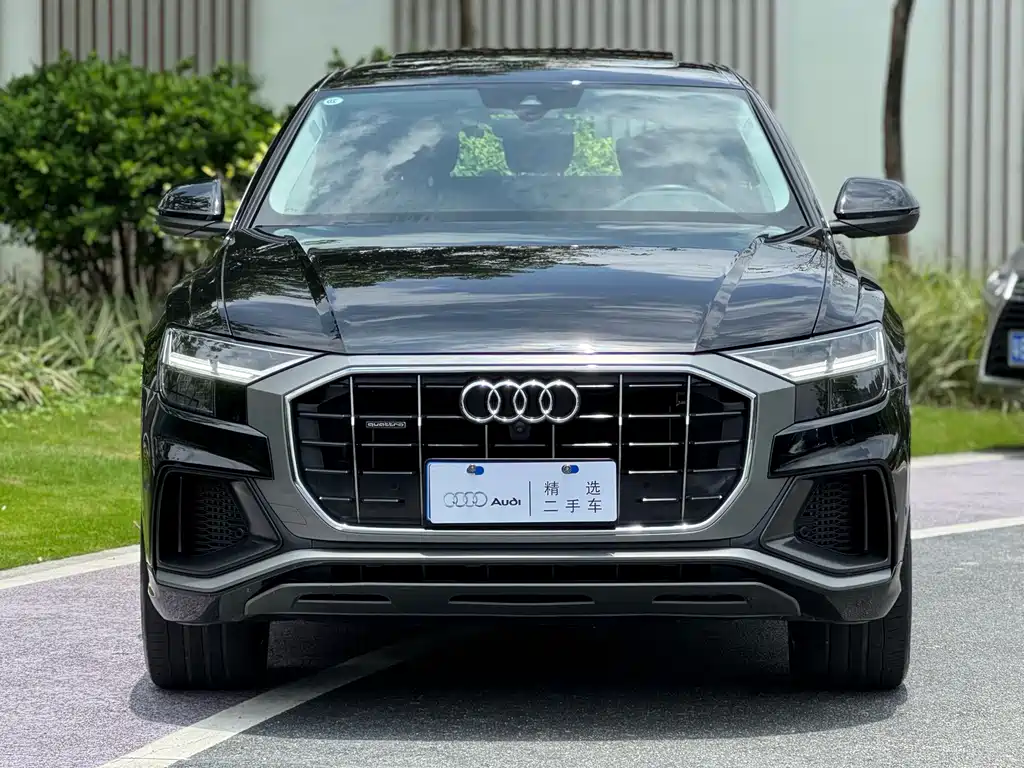 Audi Q8 2019 55 TFSI luxury and dynamic model купить на сайте DeffCars