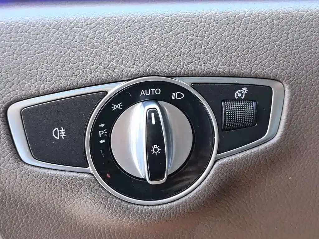 Mercedes-Benz E-Class 2023 E 300 L Luxury Model купить на сайте DeffCars