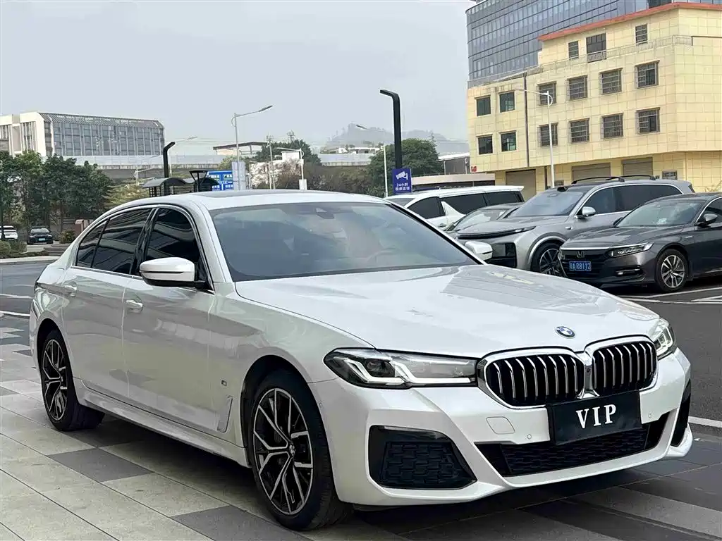 BMW 5 Series 2022 Facelift 2 530Li Exclusive M Sports Package купить на сайте DeffCars