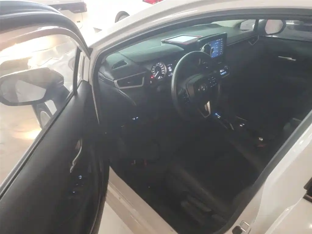 Corolla 2021 1.2T S-CVT Elite PLUS Edition купить на сайте DeffCars