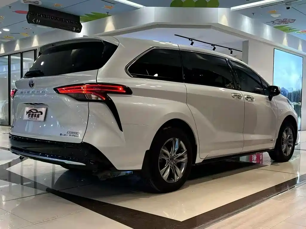 SIENNA 2024 2.5L hybrid four-wheel drive premium version купить на сайте DeffCars