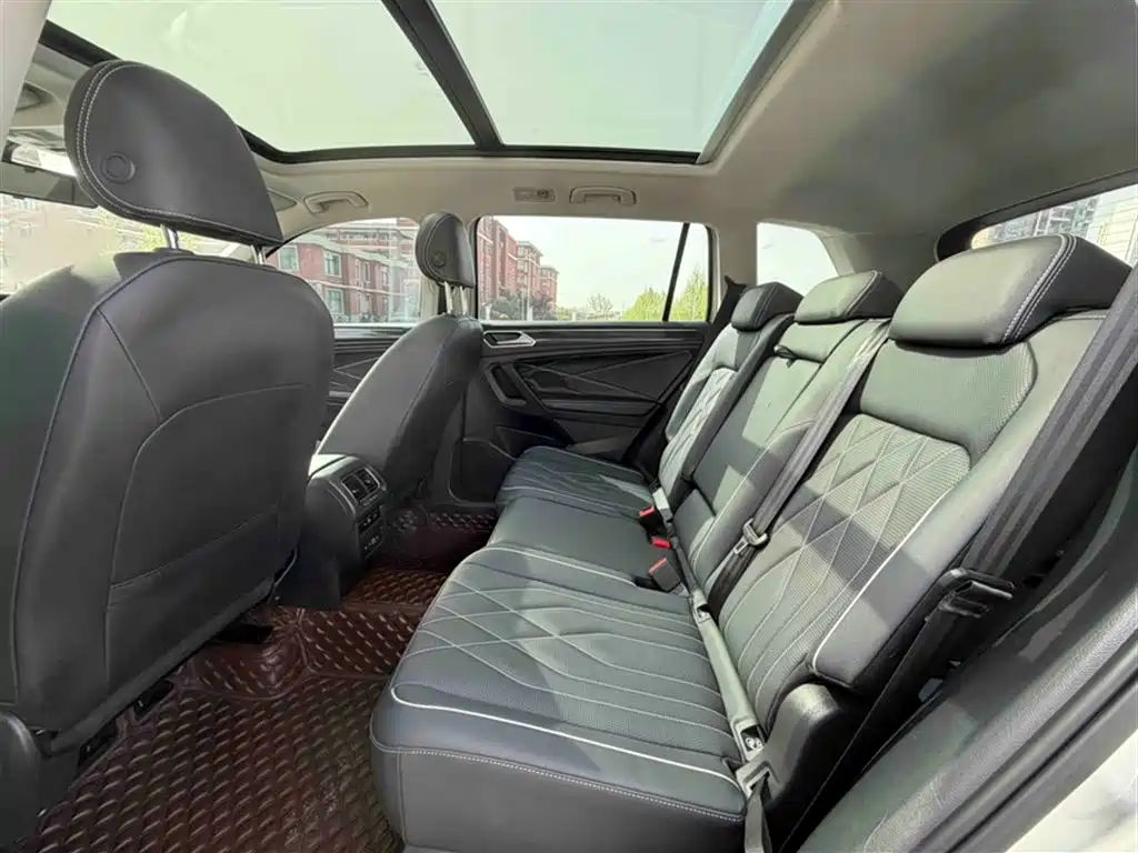 Tiguan L 2022 330TSI automatic two-wheel drive smart version купить на сайте DeffCars
