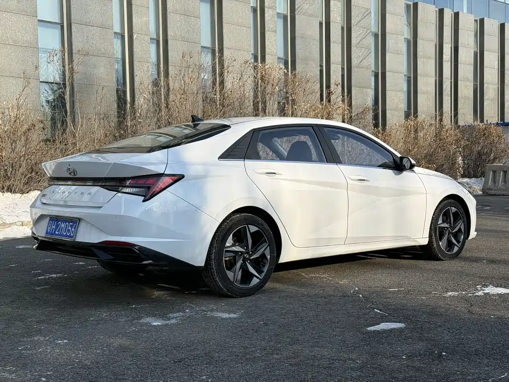 Elantra 2022 1.5L CVT LUX Premium Edition купить на сайте DeffCars