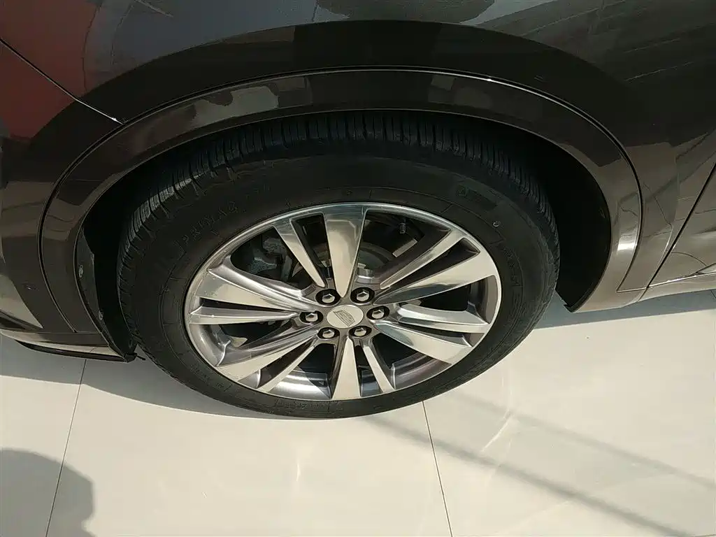 Cadillac XT6 2020 28T six-seat luxury model купить на сайте DeffCars