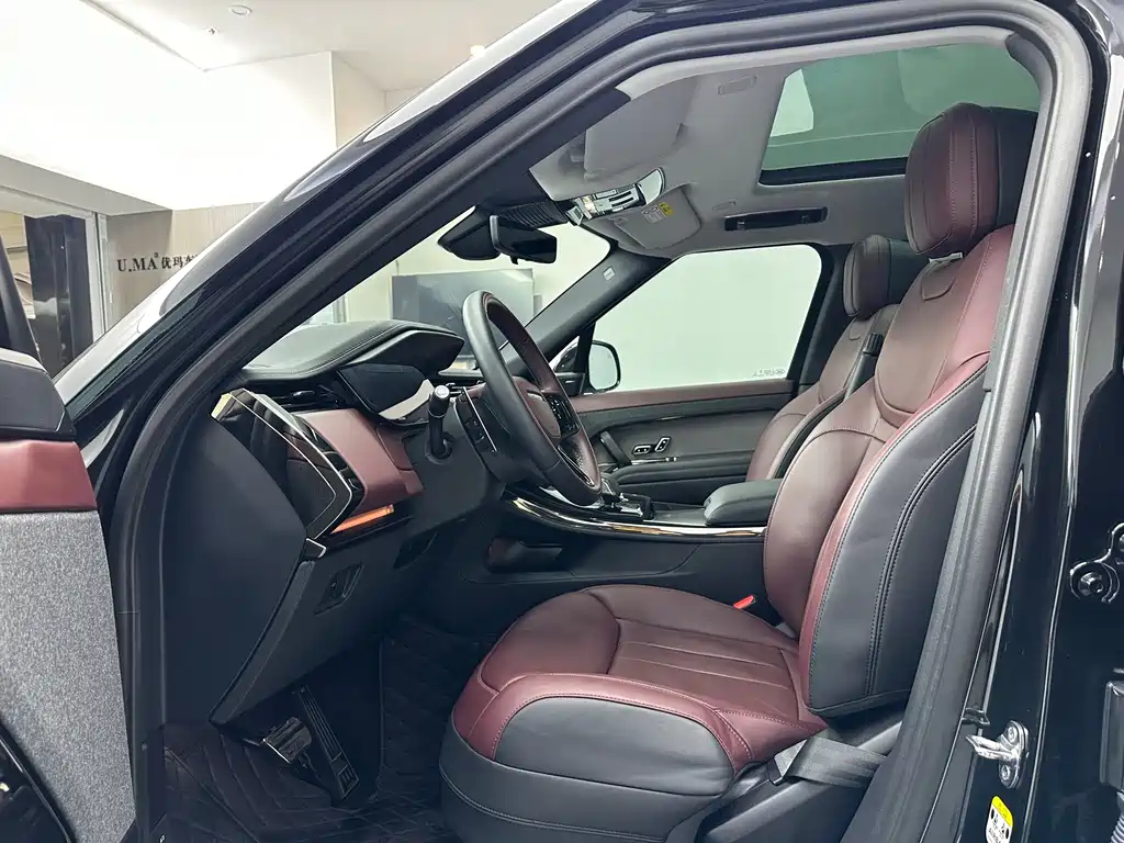 Range Rover Sport 2024 400PS Dynamic SE купить на сайте DeffCars