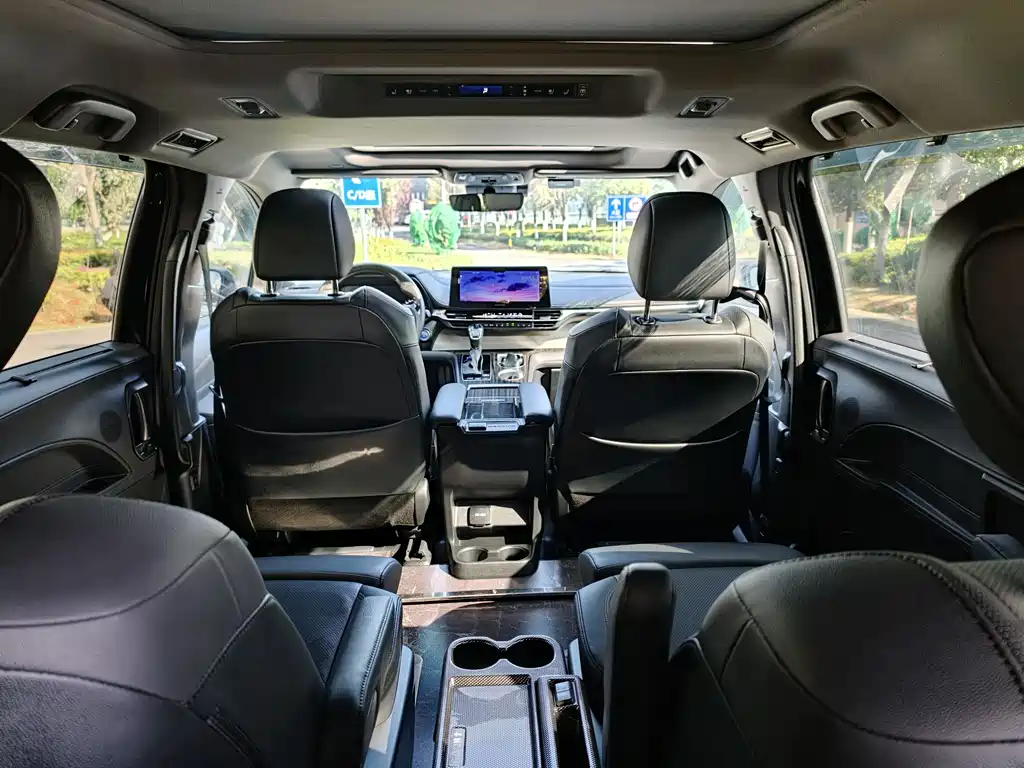 Grevia 2023 2.5L Hybrid Monarch VIP Edition купить на сайте DeffCars