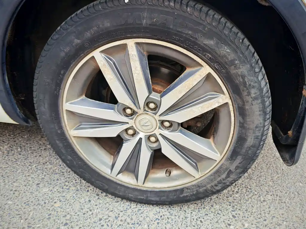 Eado XT 2015 1.6L manual handsome model National V купить на сайте DeffCars