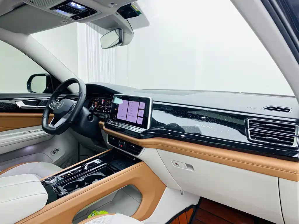 Touron 2024 530 V6 four-wheel drive flagship version купить на сайте DeffCars