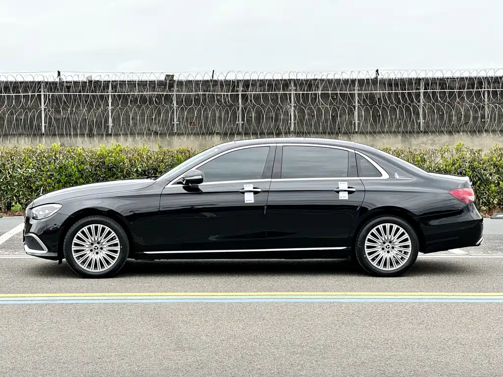 Mercedes-Benz E-Class 2023 E 300 L Luxury Model купить на сайте DeffCars